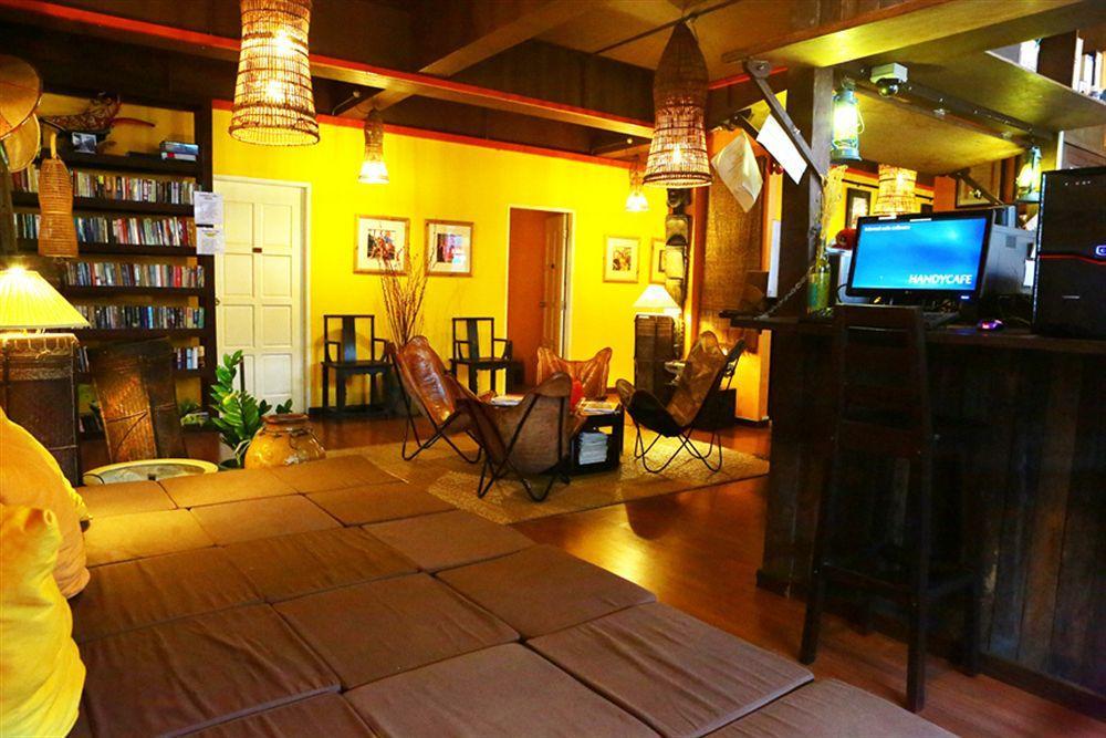 Singgahsana Lodge Kuching Esterno foto